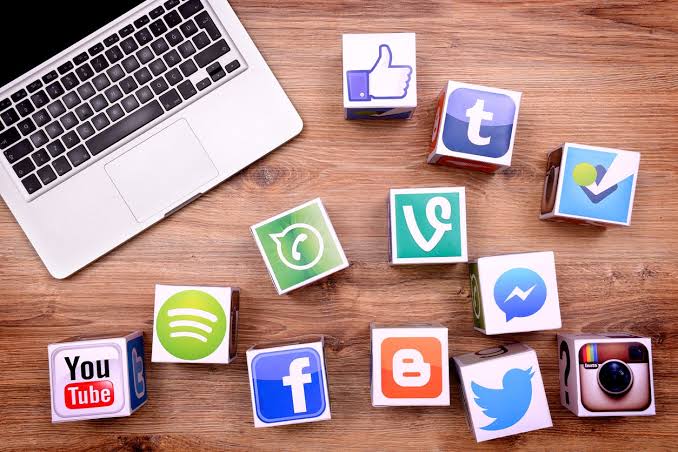 Manfaatkan Media Sosial dengan Proporsi yang Benar 